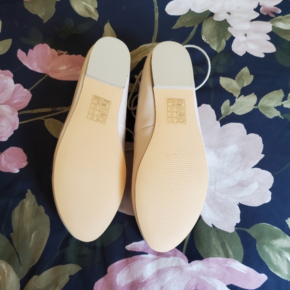 COPY - BAIT Footwear Sandra Matte Cream - Picture 2 of 7